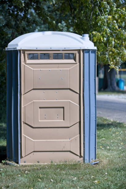 Best Porta potty rental near me  in Russell, KS