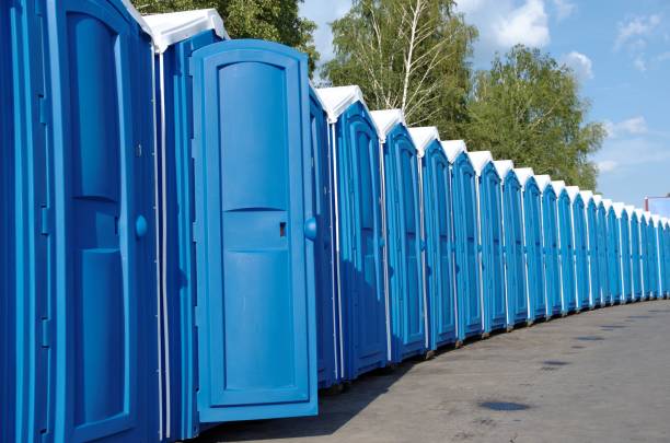 Best Portable toilet rental cost  in Russell, KS